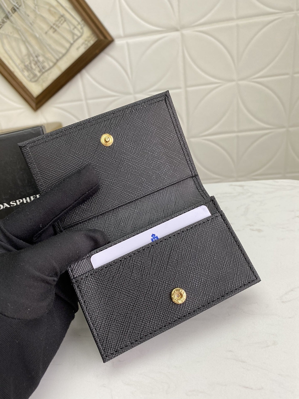 プラダ財布コピー角部分ディテール